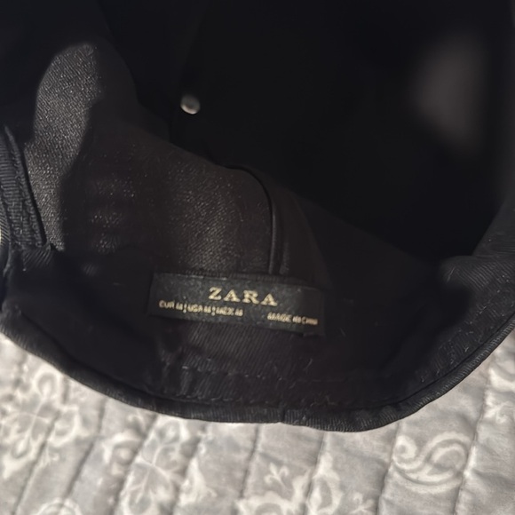 Zara Black Baseball Cap with Colorful Skull - Picture 6 of 7